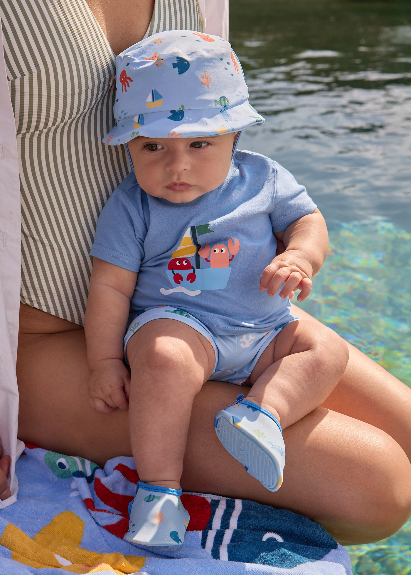 Plavkový set - tričko, kraťasy a klobúk Mayoral - 2601617024